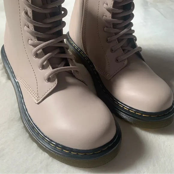 Dr. Martens Youth Girl Boots Size 3