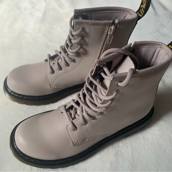 Dr. Martens Youth Girl Boots Size 3