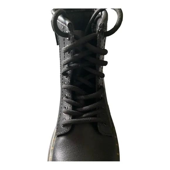 DR MARTENS-YOUTH SIZE 11