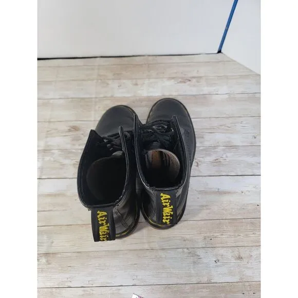 Dr. Martens Youth Size 2.5‎ Black Boots Air Wair with Bouncing Soles