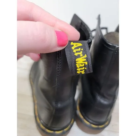 Dr. Martens Youth Size 2.5‎ Black Boots Air Wair with Bouncing Soles