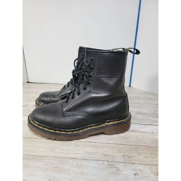 Dr. Martens Youth Size 2.5‎ Black Boots Air Wair with Bouncing Soles