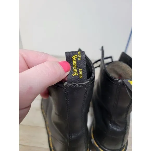 Dr. Martens Youth Size 2.5‎ Black Boots Air Wair with Bouncing Soles