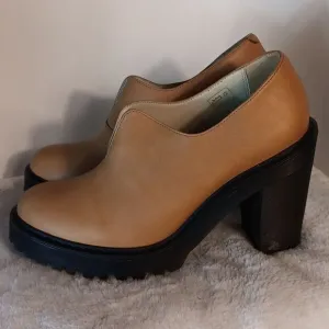 Dr.Martens &quot;Cordelia&quot; Tan Leather Slipon Shoes