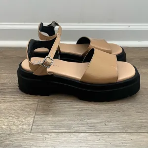 E8 by MIISTA Pauline Mary Jane Platform Sandals Sz 10.5