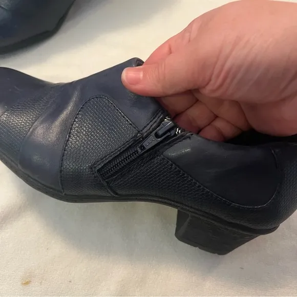 Earth Origins Monica Leather Ankle shoes