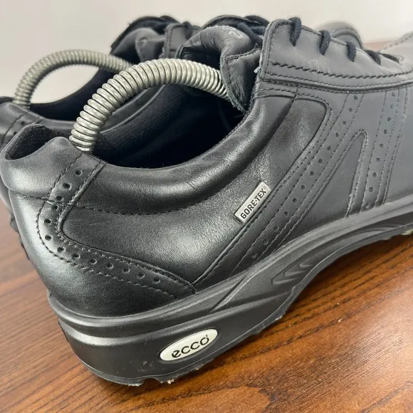 Ecco Golf Shoes Men's 42  / 8 Black Leather Gore Tex Lace-Up Sneaker 42T3605169