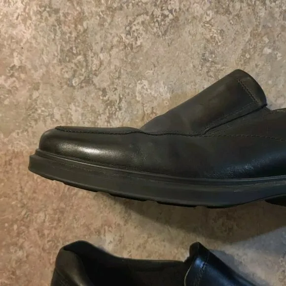 ECCO Shoes Men's US 11 Helsinki 2.0 Apron Toe Slip-On Black 500154 01001