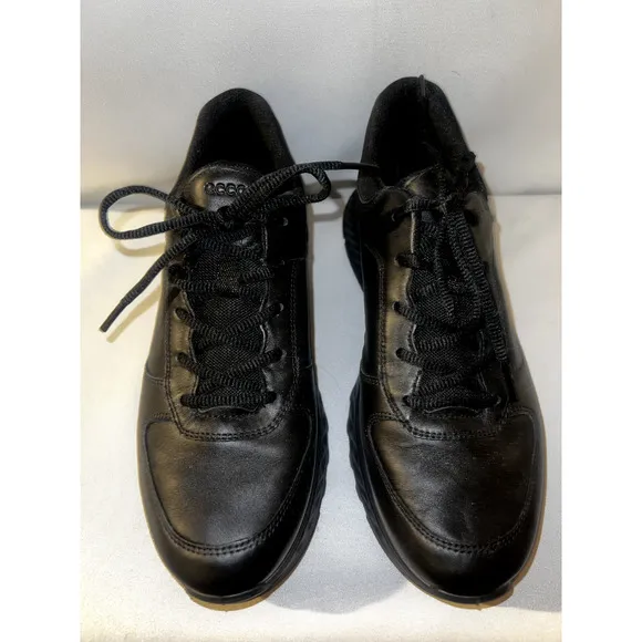 ECCO ST.1 Lite Hybrid Shoes Women's Size 10 Black Leather Athletic Sneakers