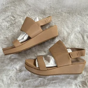 EILEEN FISHER 10 Rich Wedge Sandals in Washed Leather • Desert Sand Tan