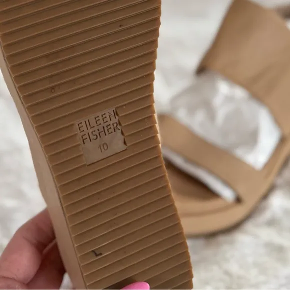 EILEEN FISHER 10 Rich Wedge Sandals in Washed Leather • Desert Sand Tan