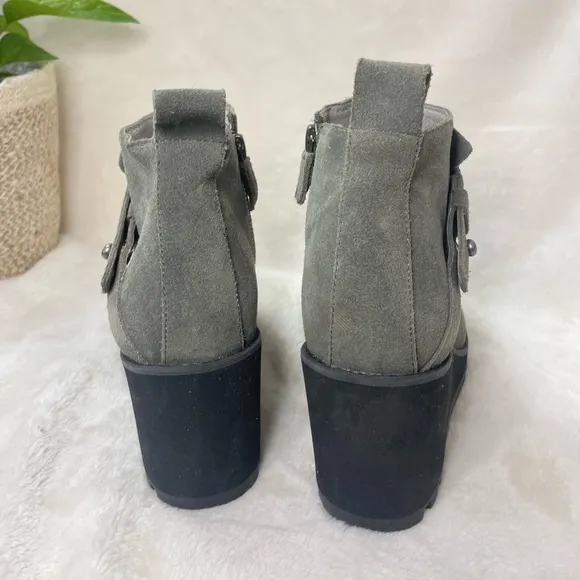 Eileen Fisher tinker wedge suede bootie In‎ Dark Moss size 6.5 M, B 237