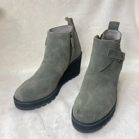 Eileen Fisher tinker wedge suede bootie In‎ Dark Moss size 6.5 M, B 237