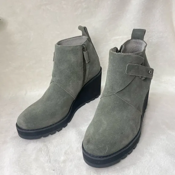 Eileen Fisher tinker wedge suede bootie In‎ Dark Moss size 6.5 M, B 237