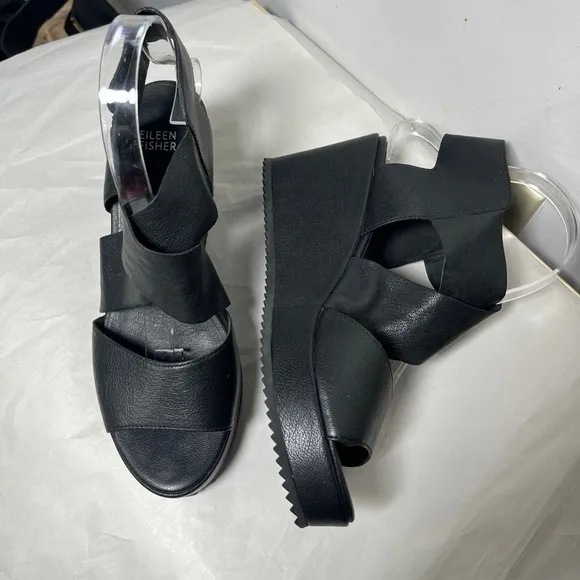 EILEEN FISHER Whimsy Wedge Sanal in a size 8 BlackStyle No. EF47893