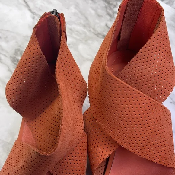 Eileen Fisher Women's Orange Nubuck Sport Platform Sandals size 8.5.