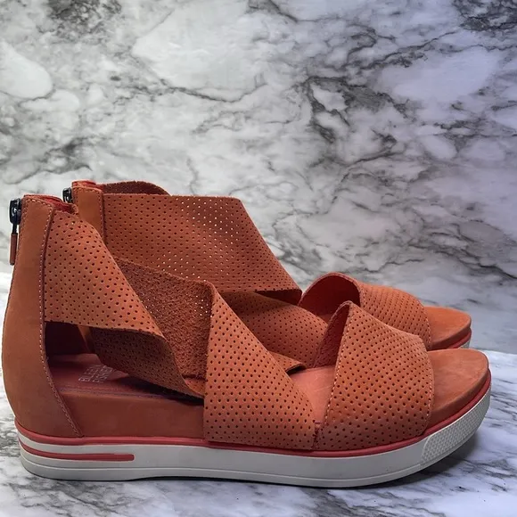Eileen Fisher Women's Orange Nubuck Sport Platform Sandals size 8.5.
