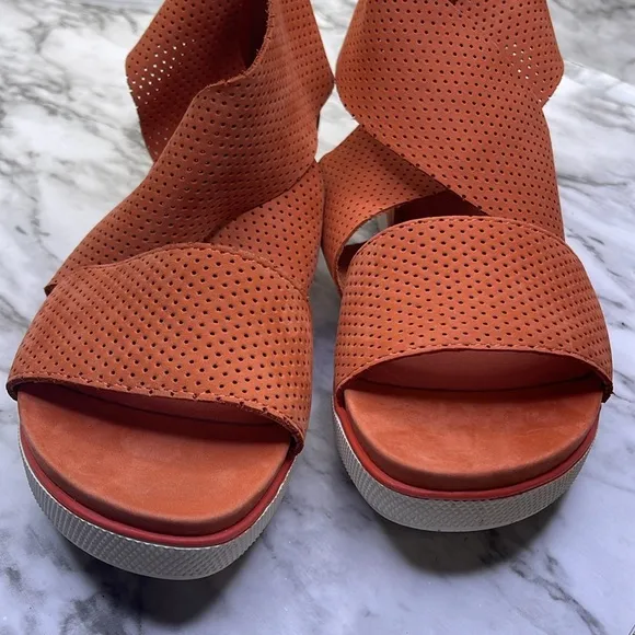 Eileen Fisher Women's Orange Nubuck Sport Platform Sandals size 8.5.