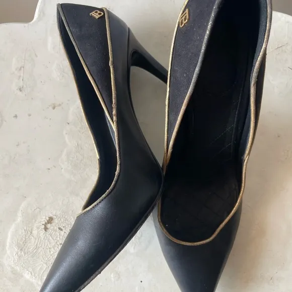 Elegant Black and Gold Women's Shoes