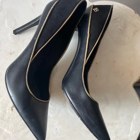 Elegant Black and Gold Women's Shoes