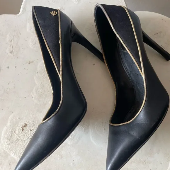 Elegant Black and Gold Women's Shoes