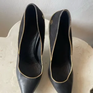 Elegant Black and Gold Women's Shoes