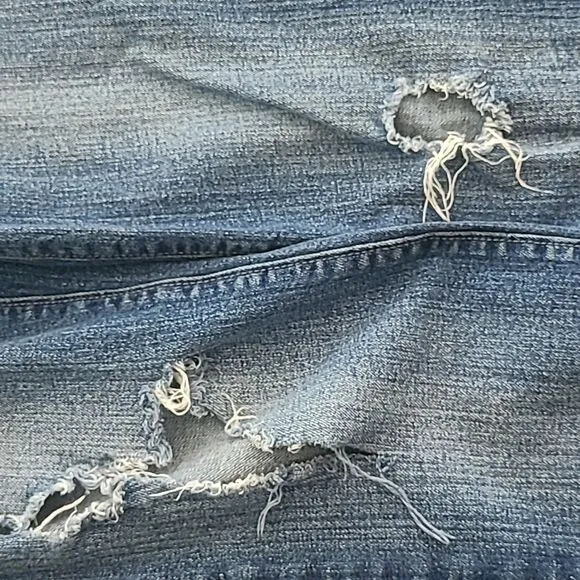 EUC Bluehead women's Super Skinny  Destroyed distressed Jeans, 7 Blue