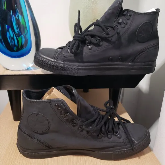 EUC Classic CTAS Converse High Top TONAL SUEDE  (10M - 12W)
