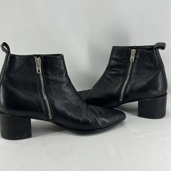 Everlane Boss Ankle Boot - Black Pebbled Leather