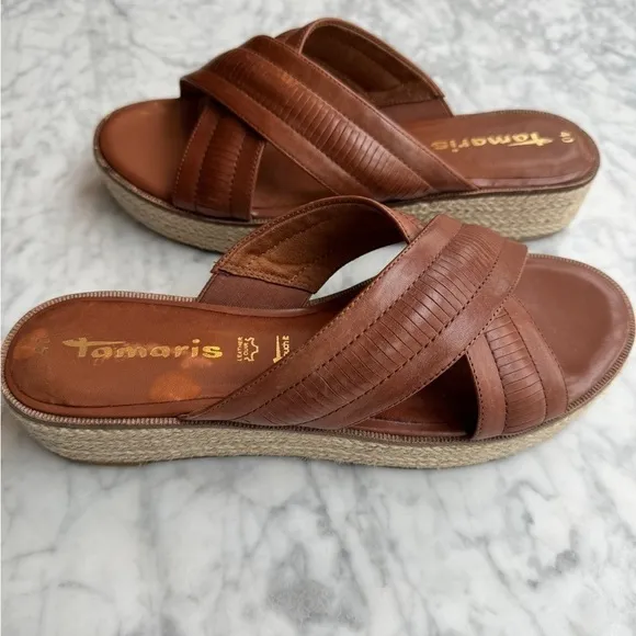 ⚡️Exceptional Tamaris Leather Mule - EUC Size 40