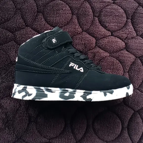 Fila Vulc 13 Mid Mashup High Top Basketball Shoes