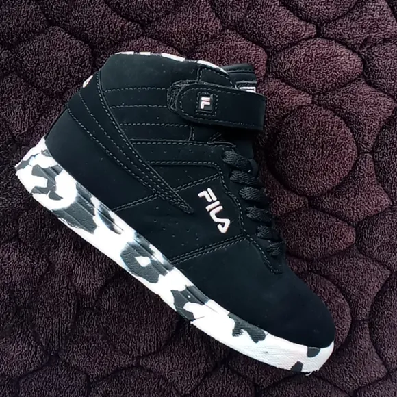 Fila Vulc 13 Mid Mashup High Top Basketball Shoes