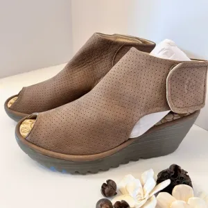 Fly London Cupido Women's Wedge Sandals