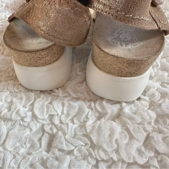 Fly London Sena Sandals Platform Wedge Metallic Leather Strap Size 39/9