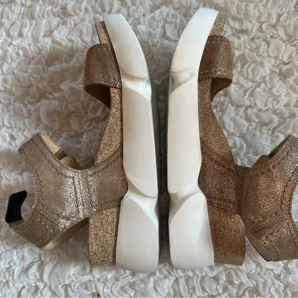 Fly London Sena Sandals Platform Wedge Metallic Leather Strap Size 39/9