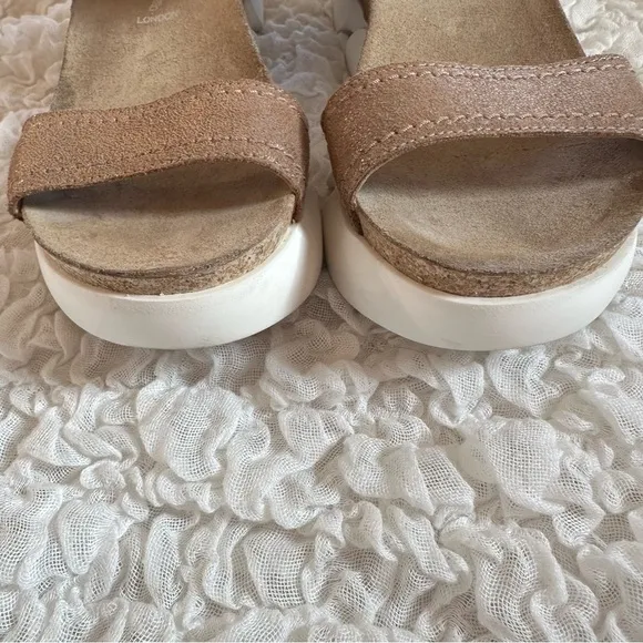 Fly London Sena Sandals Platform Wedge Metallic Leather Strap Size 39/9