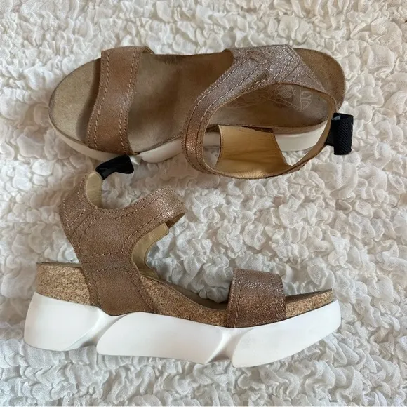Fly London Sena Sandals Platform Wedge Metallic Leather Strap Size 39/9