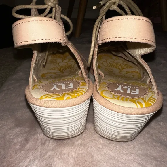Fly London Stylish Tan lace up Wedge Sandals 39 8 8.5 summer vacation spring