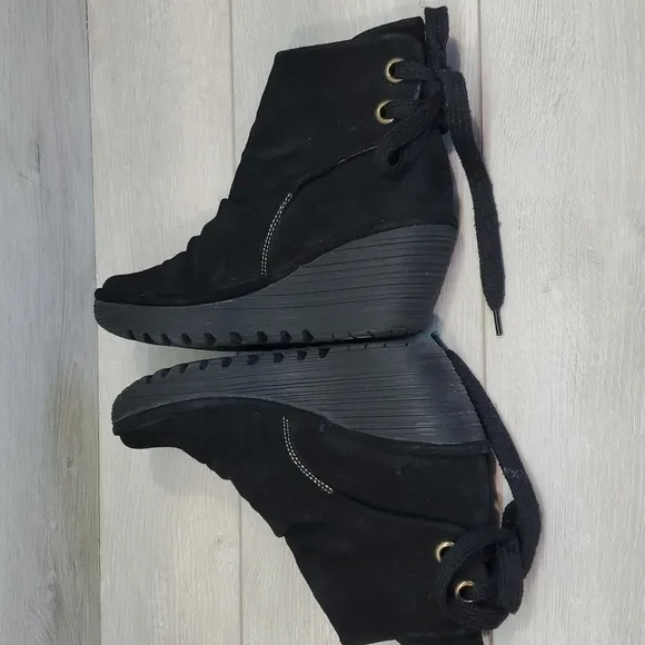 Fly London Yama Women Ankle Suede Wedge Tie Boots shoes sz 37 US 6.5- 7