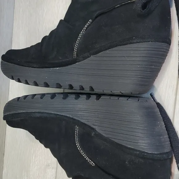 Fly London Yama Women Ankle Suede Wedge Tie Boots shoes sz 37 US 6.5- 7