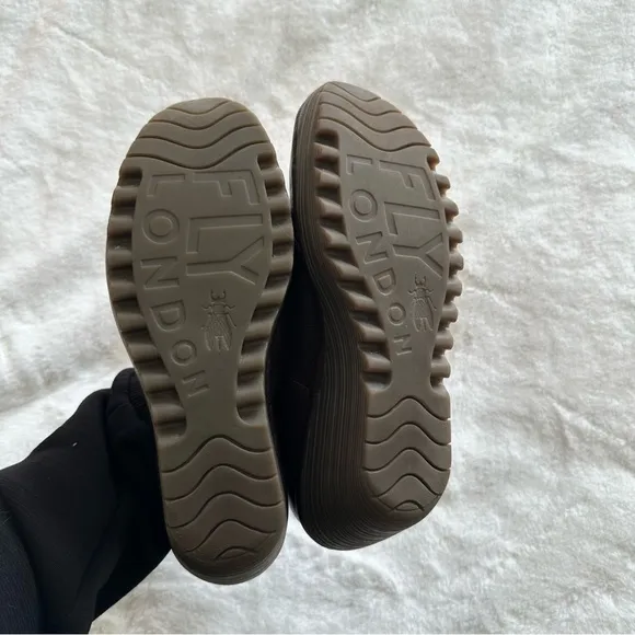 Fly London Yaz Wedge Women’s Size 39