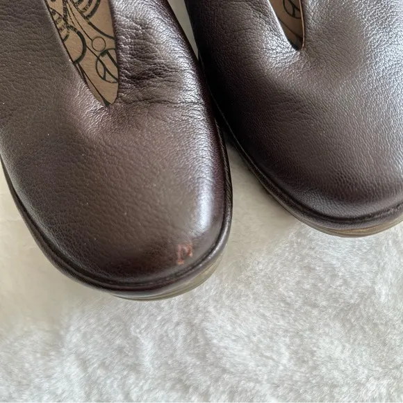 Fly London Yaz Wedge Women’s Size 39