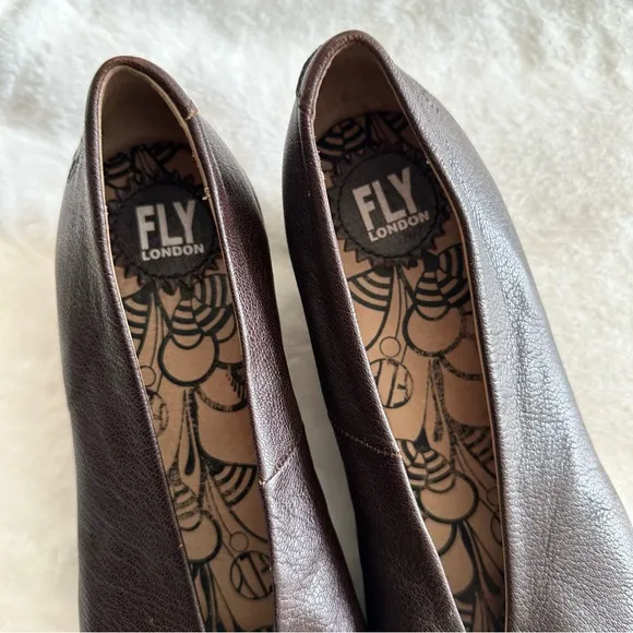 Fly London Yaz Wedge Women’s Size 39