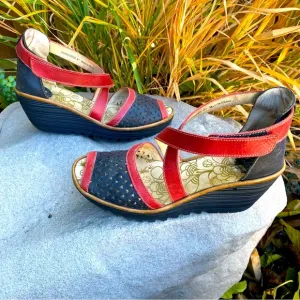 Fly London Ynes Sandals