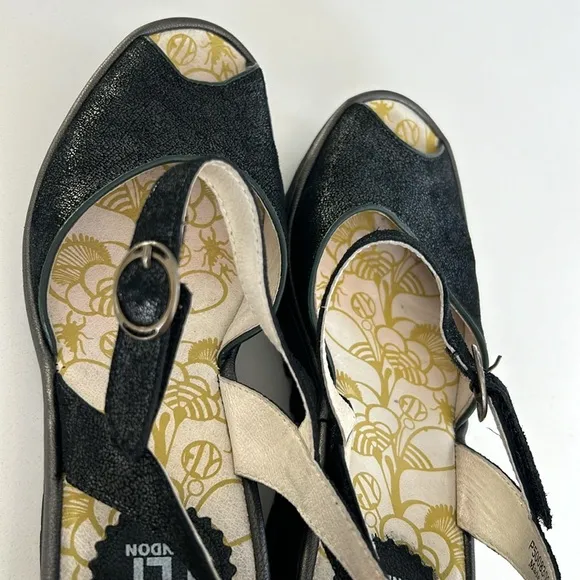 Fly London Yora Wedge Sandal in Black size 39 8 8.5