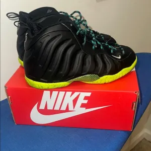 Foamposites Black and Green Shoes