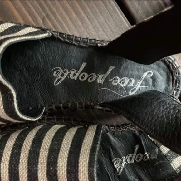 Free People Aurora Espadrille Sandals size 7 black and tan. Made in Spain