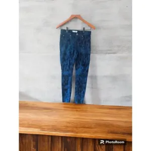Free People Brocade Flocked Skinny Indigo Blue Floral Jeans Size 24