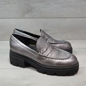 Free People Women Metallic Silver Loafers Chunky Tractor Clog Shoes Sz 38.5/8.5