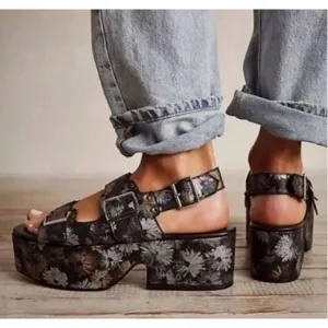 Free People Womens Platform Sandals Black Daisy Print Follow Your Own Path 9.5